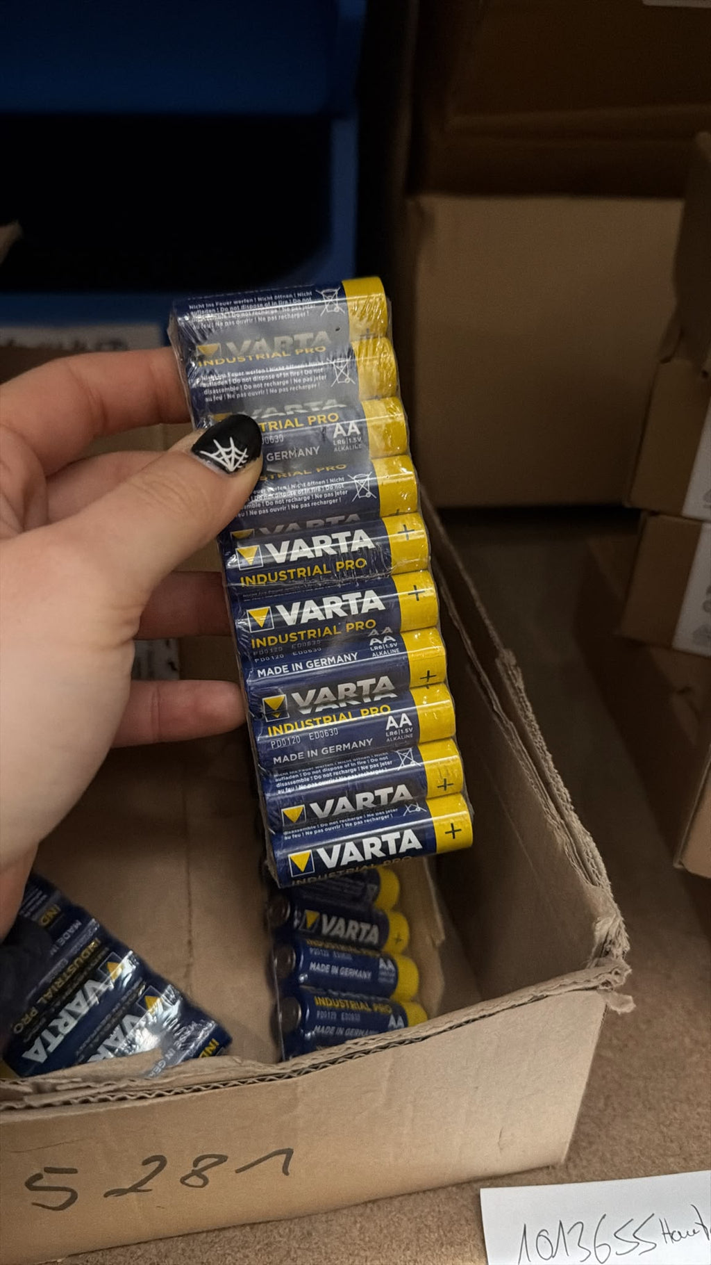 Varta Industrial Pro AA/LR6, Original-10er-Pack im Lager mit Haltbarkeitsaufdruck ED0630 (06/2030)